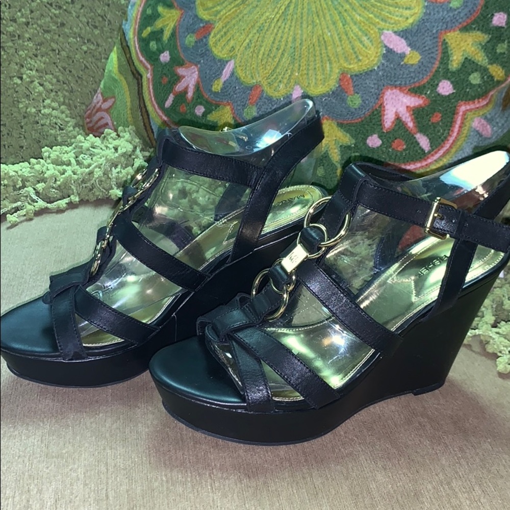 NEW Marc Fisher Black leather Wedges Sandals